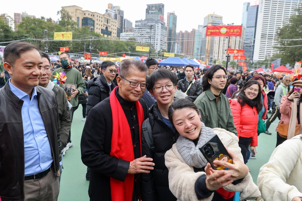 Financial Secretary Paul Chan visited the Lunar New Year market in Causeway Bay on Friday afternoon. Photo: Yik Yeung-man