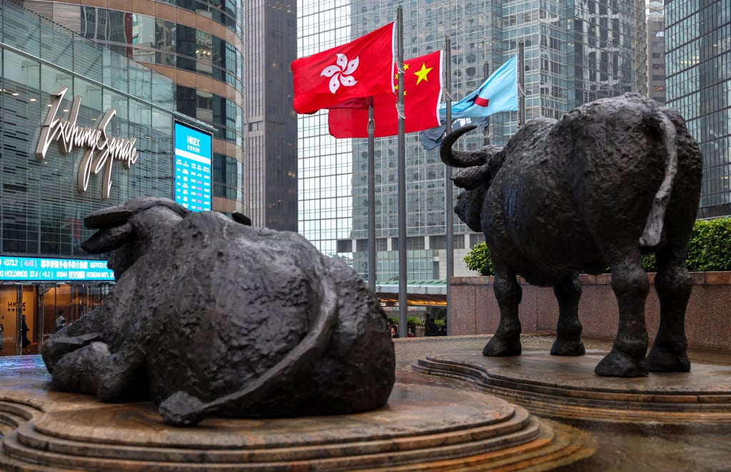Statues watch over Exchange Square in Central, Hong Kong, home of the Hong Kong stock exchange. Photo: Yik Yeung-man