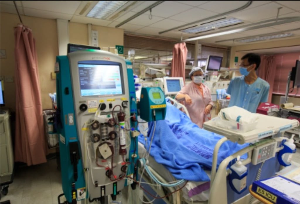 The Kwong Way Hospital’s intensive care unit. A tube was found detached from a patient’s ventilator. Photo: Hospital Authority The Kwong Way Hospital’s intensive care unit. A tube was found detached from a patient’s ventilator. Photo: Hospital Authority