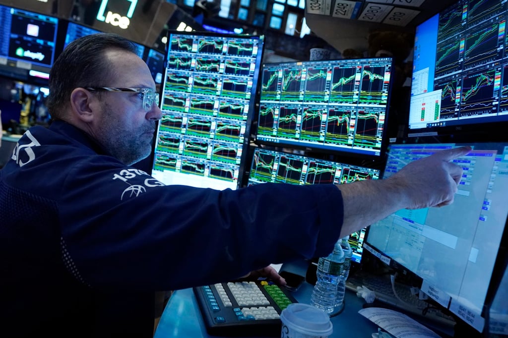 Specialist Anthony Matesic works at his post on the floor of the New York Stock Exchange on January 31, 2024. Photo: AP