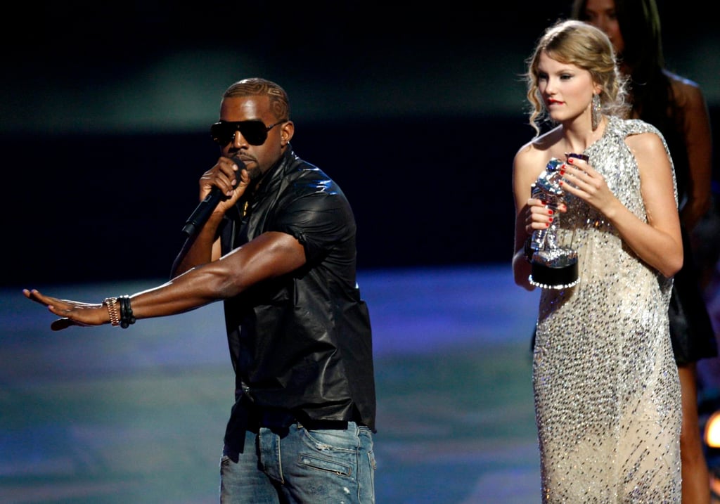 Kanye West interrupts Taylor Swift’s acceptance speech for best female video at the 2009 MTV Video Music Awards in New York, on September 13, 2009. Photo: Reuters