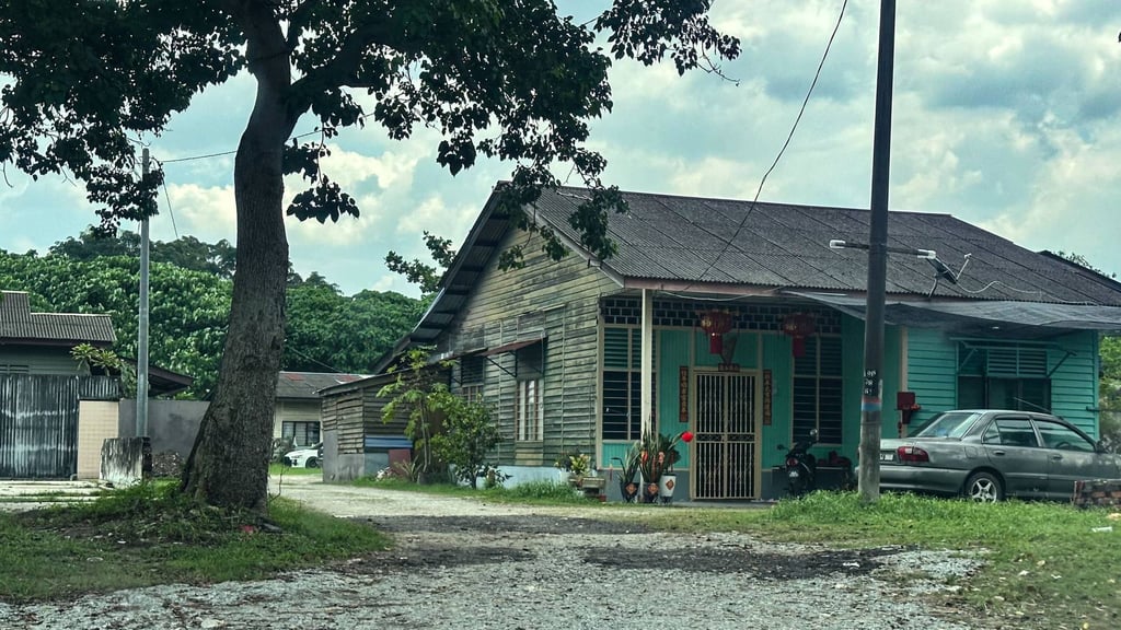 An old wooden house in Pandamaran New Village, Klang, Selangor. Photo: Yusof Mohamad An old wooden house in Pandamaran New Village, Klang, Selangor. Photo: Yusof Mohamad