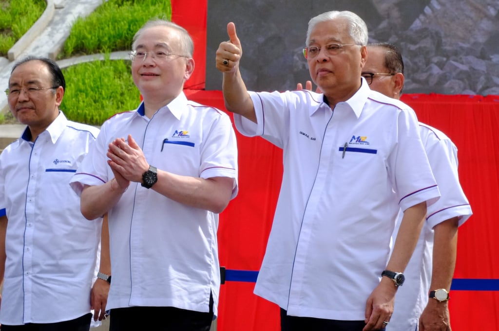 Wee Ka Siong (centre, left) pictured with Malaysia’s then-prime minister Ismail Sabri Yaakob (right) in June 2022. Wee has served as president of the Malaysian Chinese Association since 2018 and was Malaysian transport minister from August 2021 to November 2022. Photo: Bloomberg Wee Ka Siong (centre, left) pictured with Malaysia’s then-prime minister Ismail Sabri Yaakob (right) in June 2022. Wee has served as president of the Malaysian Chinese Association since 2018 and was Malaysian transport minister from August 2021 to November 2022. Photo: Bloomberg