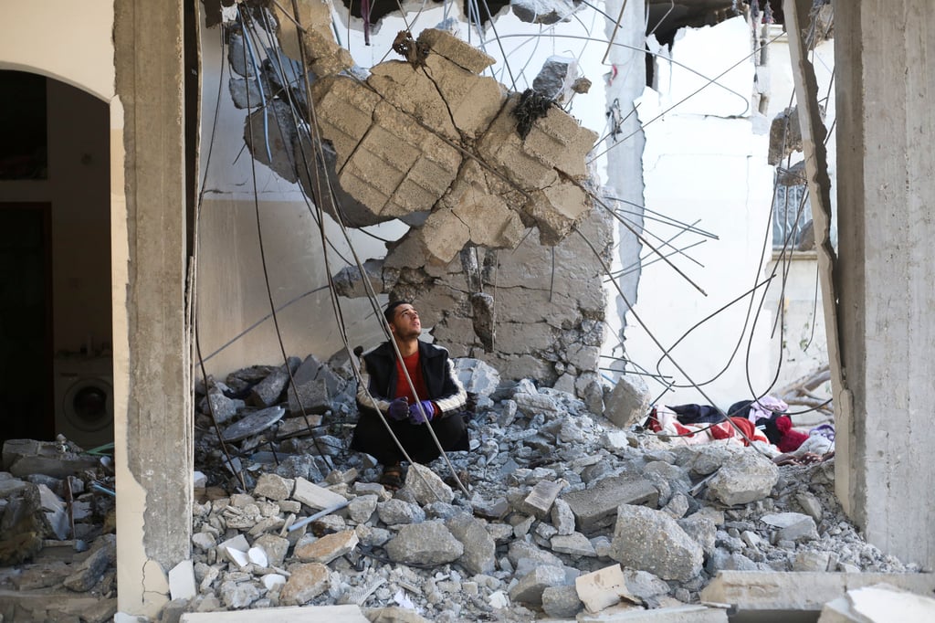 The aftermath of an Israeli strike on a residential building in Rafah, Gaza Strip. Photo: AP The aftermath of an Israeli strike on a residential building in Rafah, Gaza Strip. Photo: AP