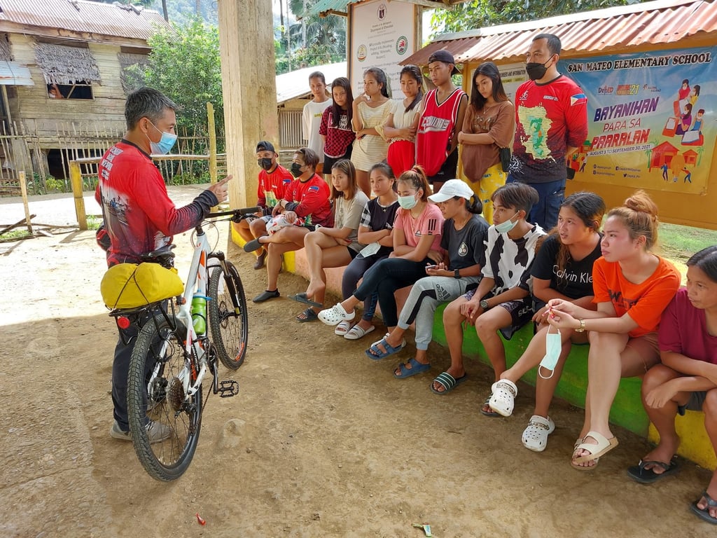 A Bike Scouts community training session in the Philippines. Photo: Bike Scout Project/Handout