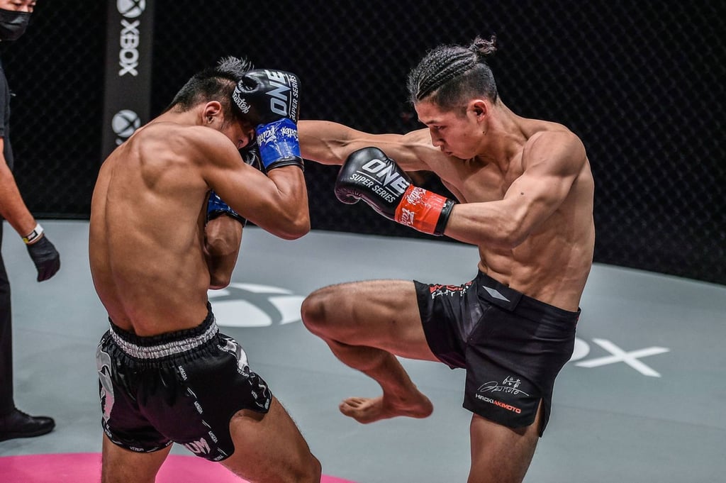 Hiroki Akimoto kicks Zhang Chenglong. Photo: ONE Championship