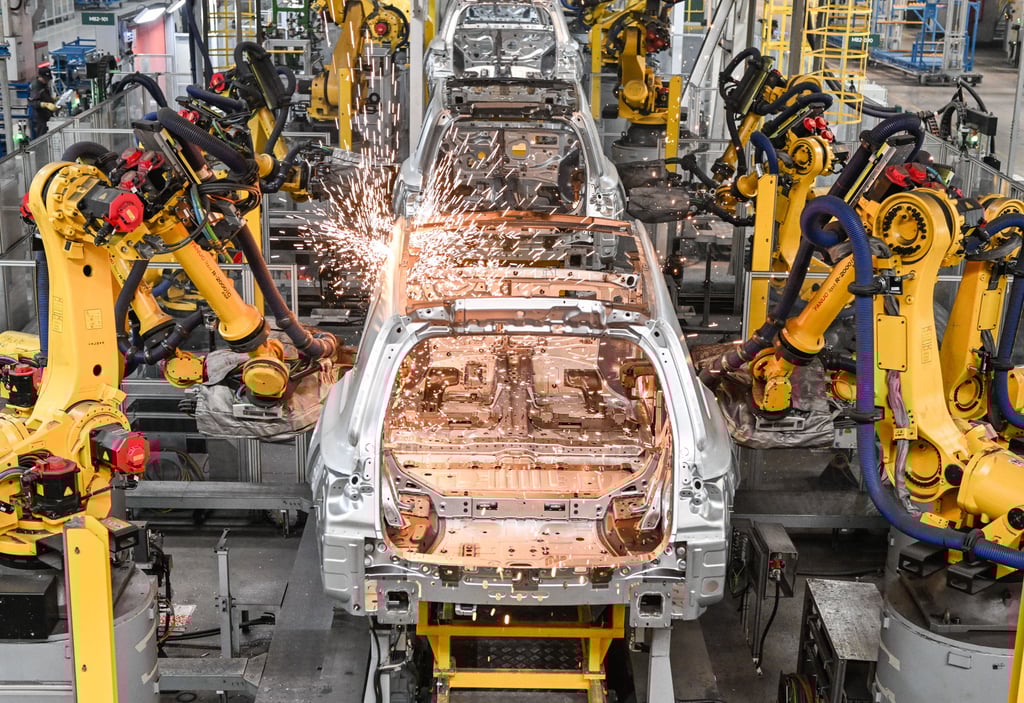 Robots perform welding on cars at a facility of Li Auto in Changzhou, in east China’s Jiangsu Province, on January 10, 2024. Photo: Xinhua
