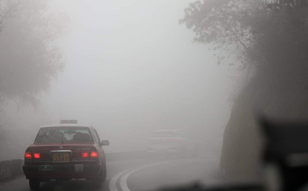 High humidity brings foggy weather to The Peak. Photo: Xiaomei Chen