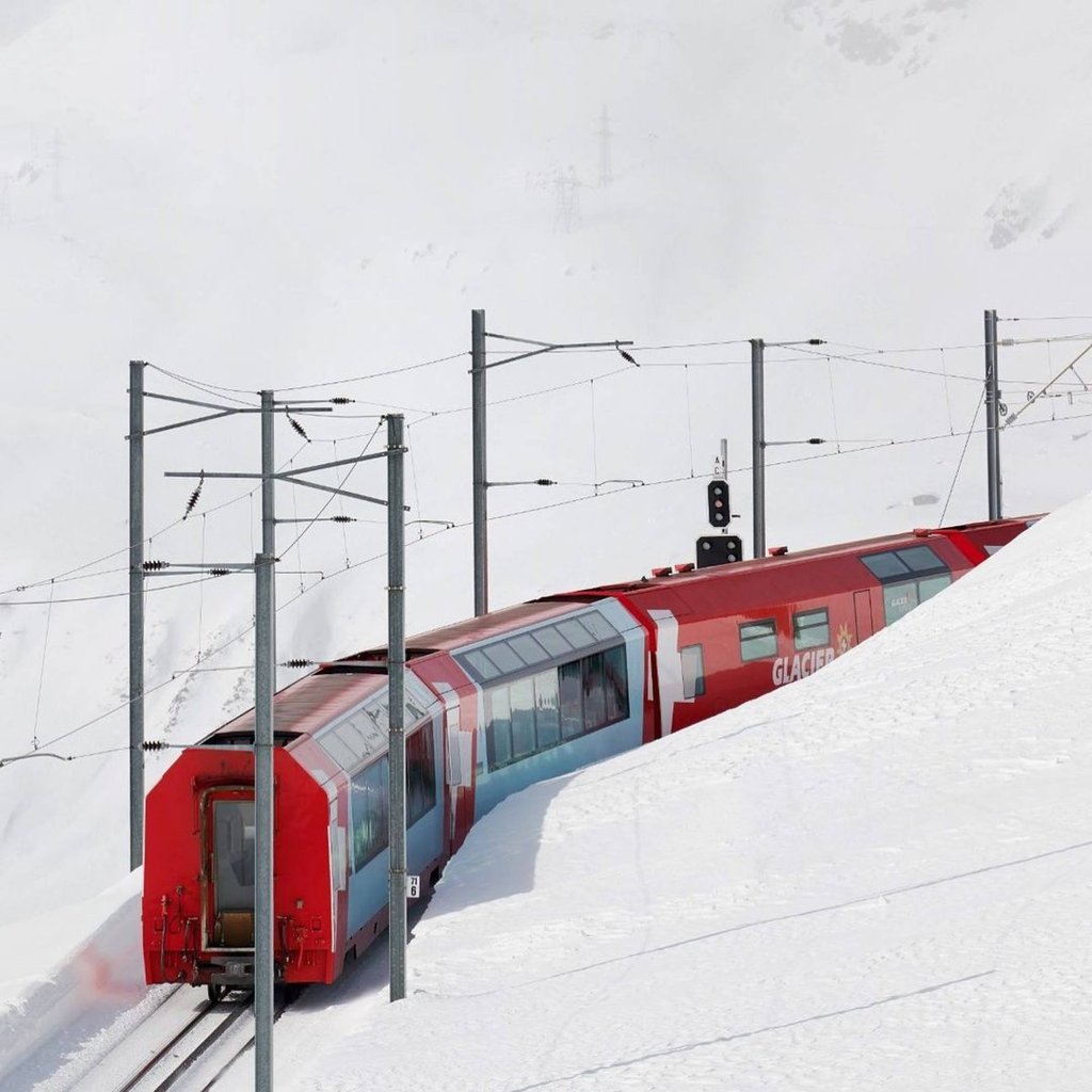 Experience winter in luxury with Switzerland’s Glacier Express. Photo: @glacierexpress.ch/Instagram Experience winter in luxury with Switzerland’s Glacier Express. Photo: @glacierexpress.ch/Instagram