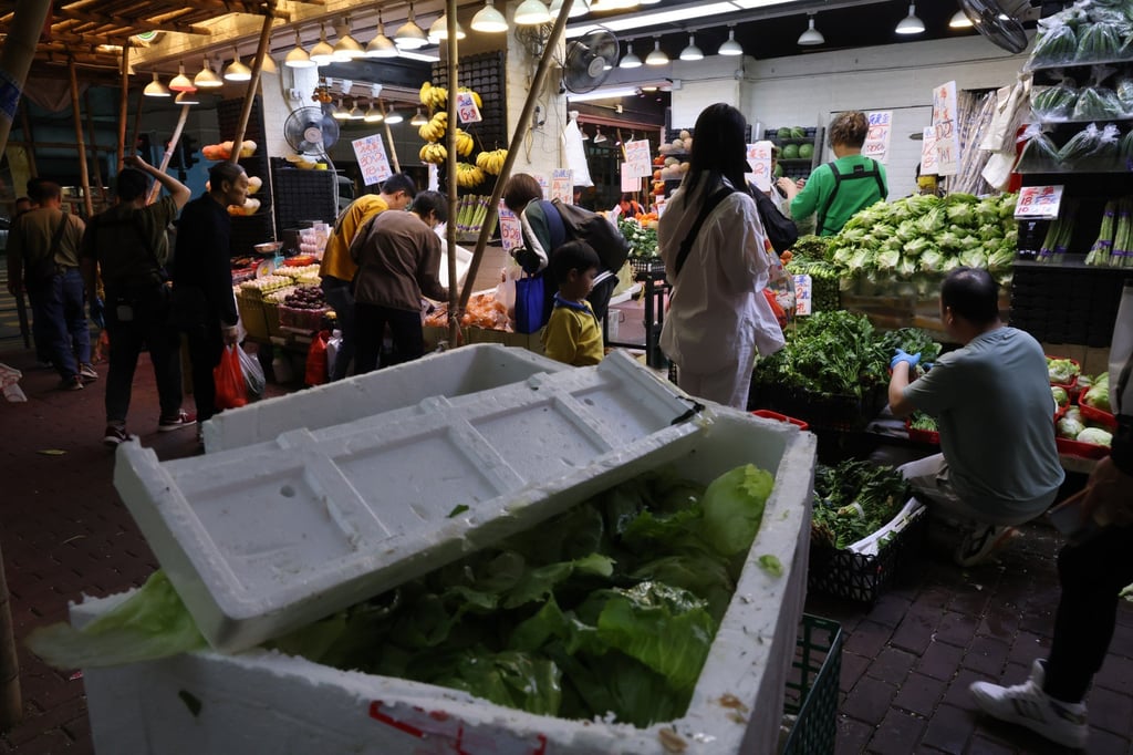 A market in Sham Shui Po. Authorities are also proposing to allow hygiene inspectors to enter premises up until 10pm, as opposed to the current 7pm. Photo: Jelly Tse