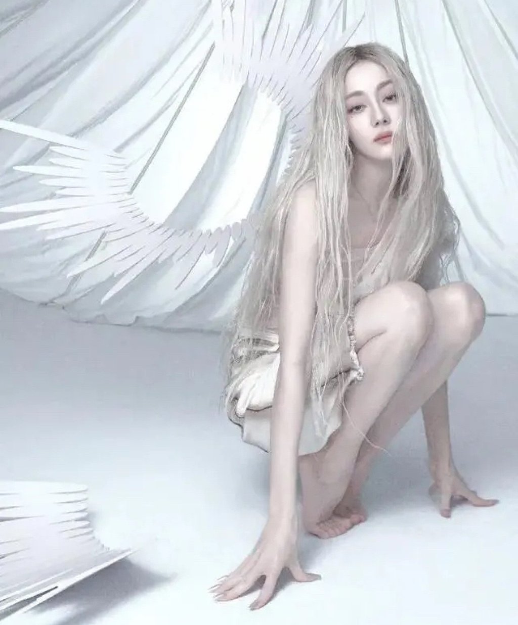 Xinjiang-born actress Dilraba Dilmurat struck the above pose during a fashion photoshoot for a magazine. Photo: Baidu Xinjiang-born actress Dilraba Dilmurat struck the above pose during a fashion photoshoot for a magazine. Photo: Baidu