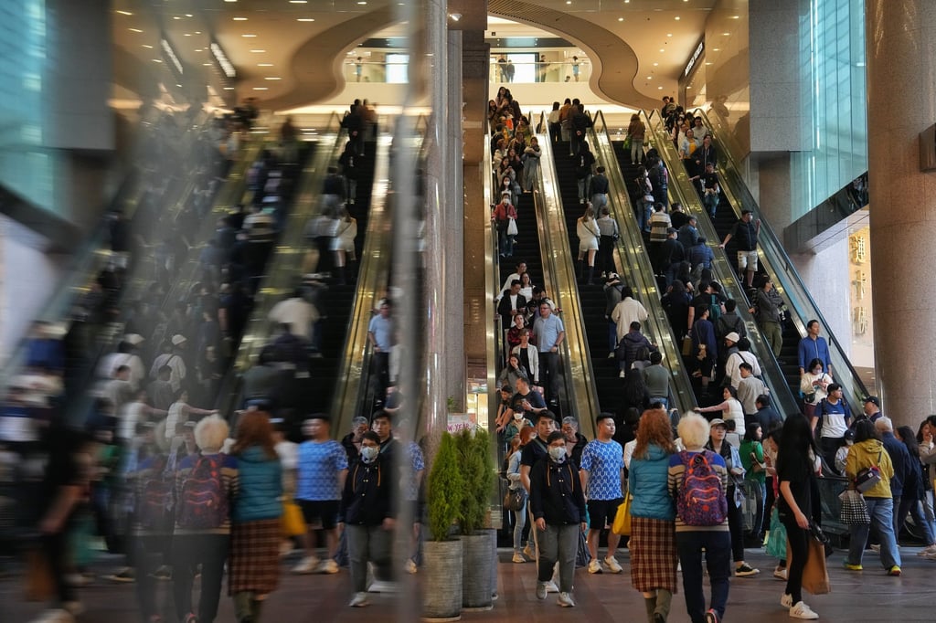 Shoppers seen entering Times Square in Causeway Bay. Photo: Elson LI