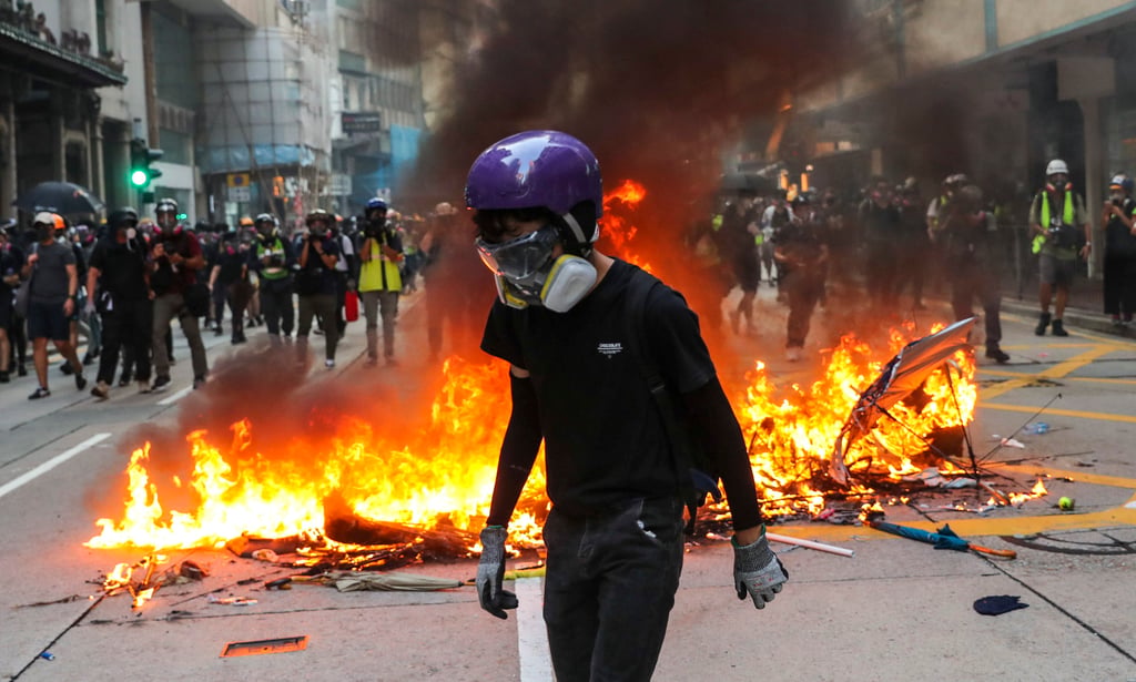Dealing with ‘large-scale violence’ in 2019 as a ‘riot’ offence failed to adequately reflect the nature of the violence in endangering national security, government says. Photo: Sam Tsang Dealing with ‘large-scale violence’ in 2019 as a ‘riot’ offence failed to adequately reflect the nature of the violence in endangering national security, government says. Photo: Sam Tsang