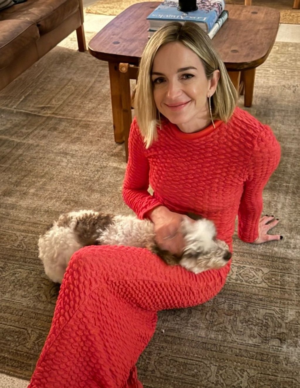 Who is Jimmy Kimmel's TV writer wife Molly McNearney? Jimmy Kimmel Live!'s  executive producer works on the Oscars and Emmys, is pals with Jennifer  Aniston, and shares 2 kids with the talk