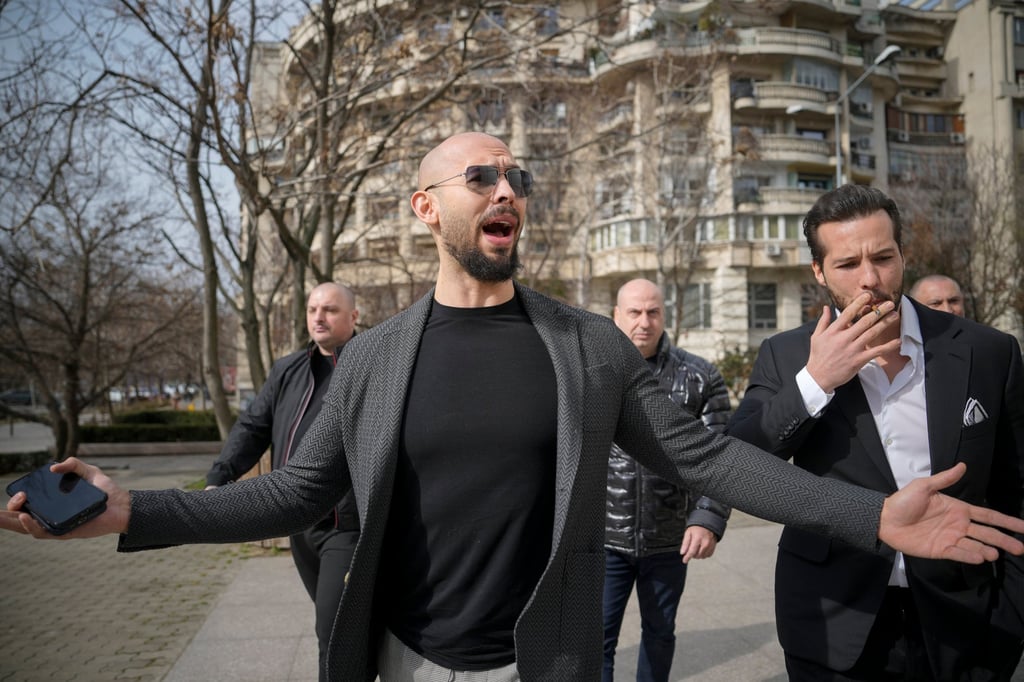 Andrew Tate and his brother Tristan at the Bucharest Tribunal in Bucharest, Romania, on February 26. Photo: AP