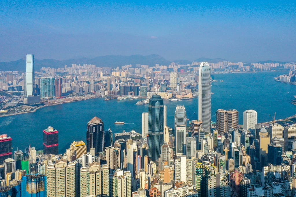 Victoria Harbour, Hong Kong. Photo: Zhu Hongbo