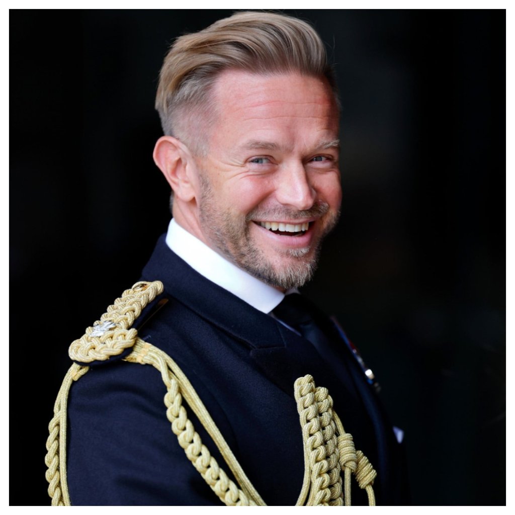 Commander Rob Dixon is the equerry to Prince William. Photo: @pointdevue/Instagram Commander Rob Dixon is the equerry to Prince William. Photo: @pointdevue/Instagram