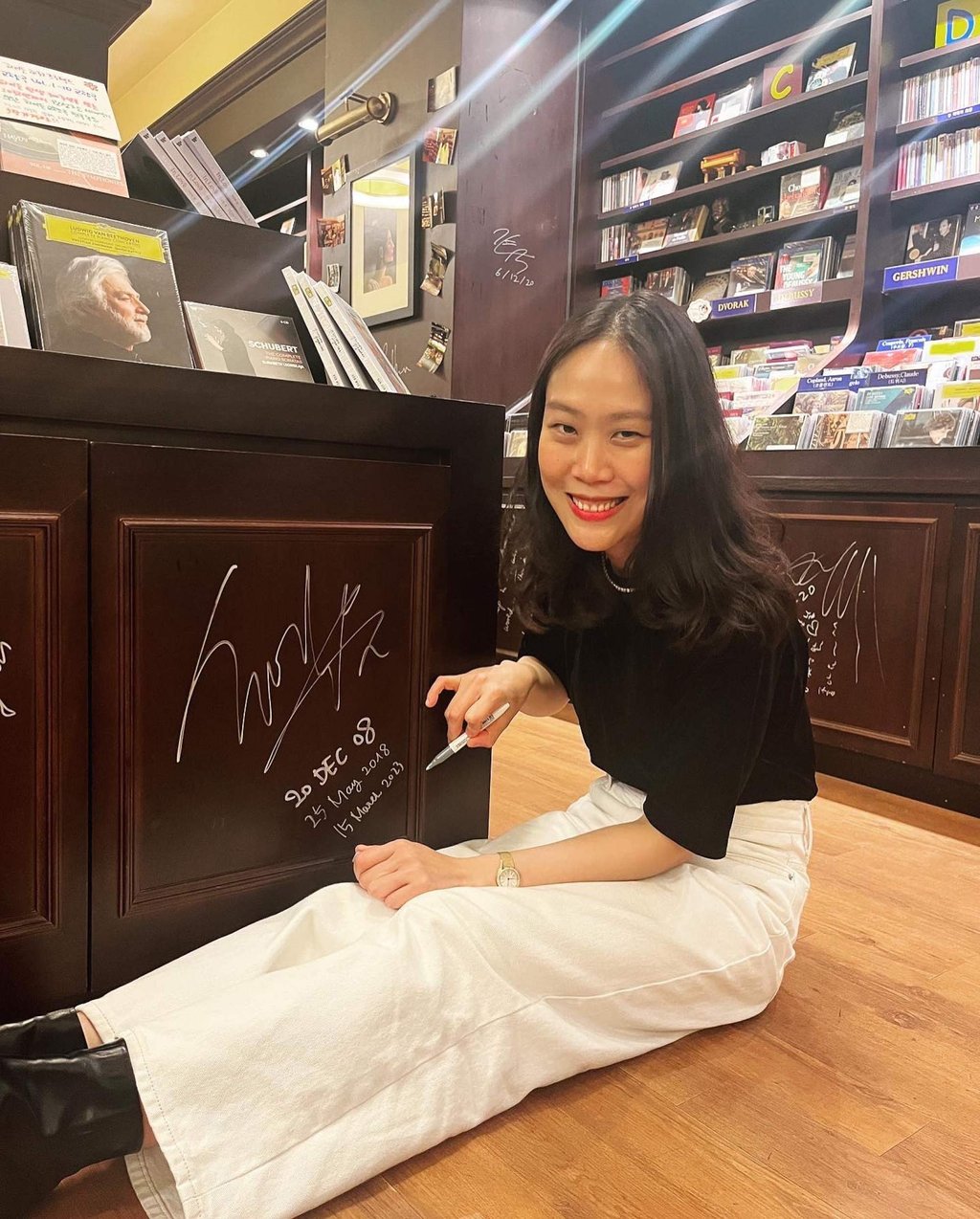 South Korean pianist Son Yeol-eum (above) will be playing a concert with Bulgarian-born violinist Svetlin Roussev. Photo: Instagram / @yeoleum South Korean pianist Son Yeol-eum (above) will be playing a concert with Bulgarian-born violinist Svetlin Roussev. Photo: Instagram / @yeoleum