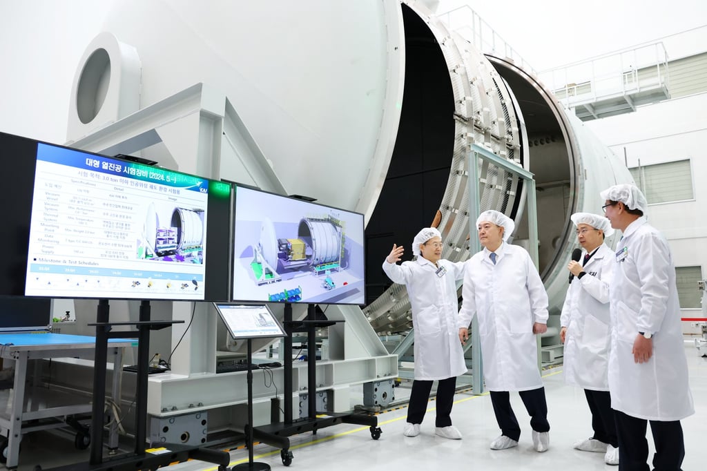 South Korean President Yoon Suk Yeol (second from left) inspects the orbit environment lab during a visit to the state-run Korea Aerospace Industries in Sacheon on March 13. Photo: EPA-EFE/Yonhap South Korean President Yoon Suk Yeol (second from left) inspects the orbit environment lab during a visit to the state-run Korea Aerospace Industries in Sacheon on March 13. Photo: EPA-EFE/Yonhap