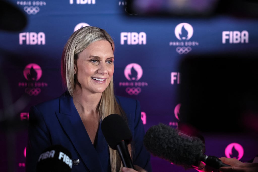 Hall of Famer Penny Taylor talks to the media after the draw. Photo: Reuters