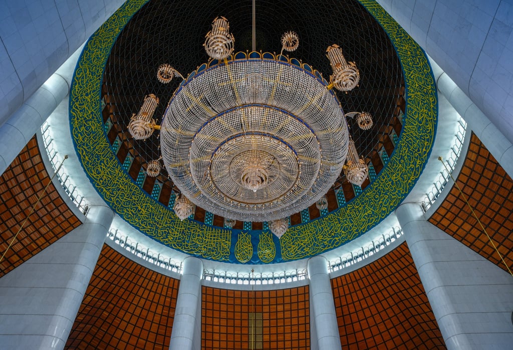 The Sultan Salahuddin Abdul Aziz Mosque is decorated by a splendid dome. Photo: Ronan O’Connell The Sultan Salahuddin Abdul Aziz Mosque is decorated by a splendid dome. Photo: Ronan O’Connell