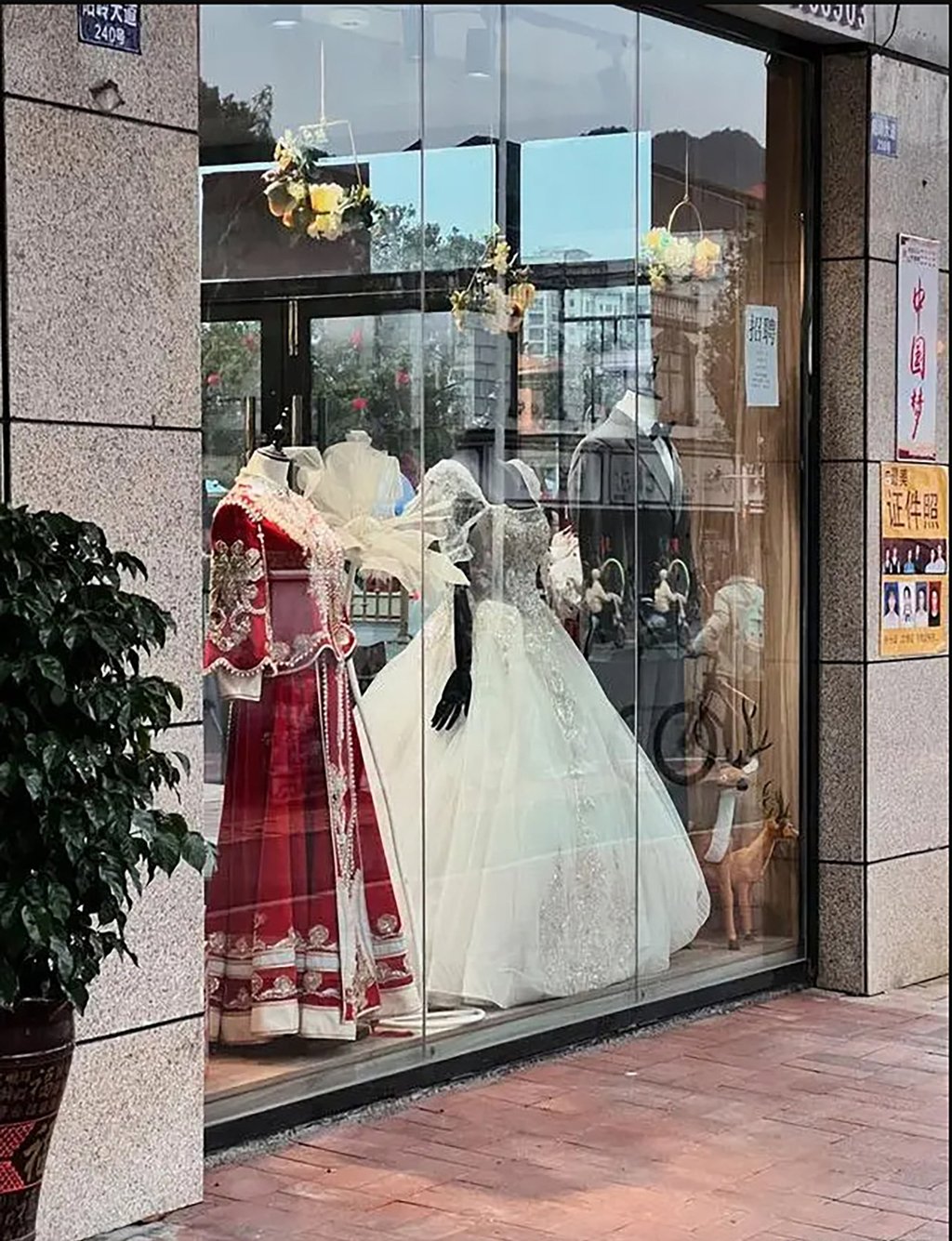 The cost of a bride price in many parts of China is getting out of control, prompting an official clampdown. Photo: Baidu