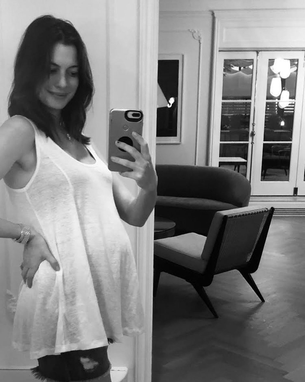 “All kidding aside, for everyone going through infertility and conception hell, please know it was not a straight line to either of my pregnancies,” Anne Hathaway posted on Instagram. Photo: @annehathaway/Instagram “All kidding aside, for everyone going through infertility and conception hell, please know it was not a straight line to either of my pregnancies,” Anne Hathaway posted on Instagram. Photo: @annehathaway/Instagram
