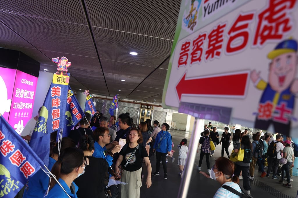 Hong Kong residents join a tour to Guangdong province on Saturday. Photo: Yik Yeung-man