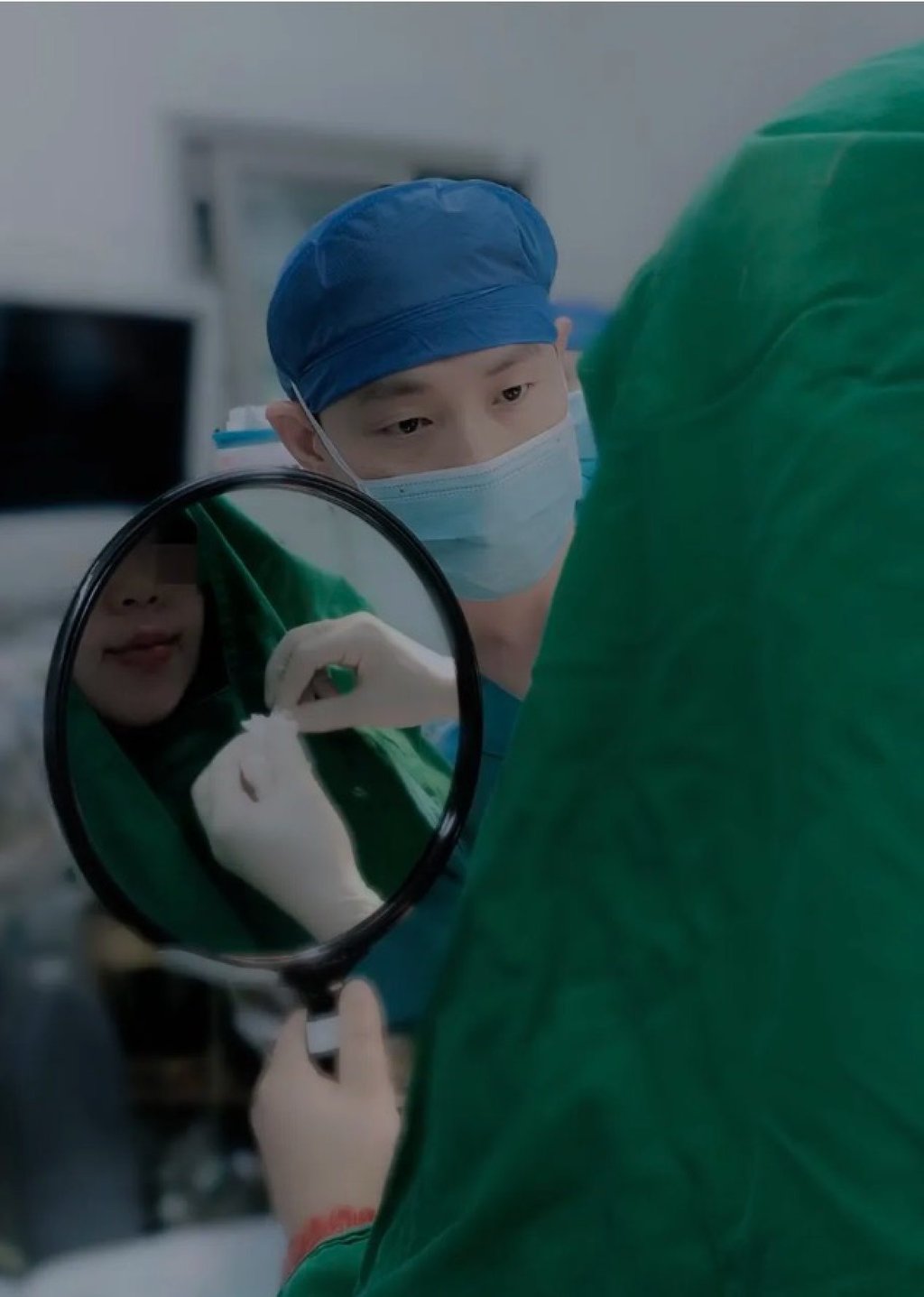 A person undergoes a consultation at the Beijing clinic which caters for transgender people. Photo: Weixin