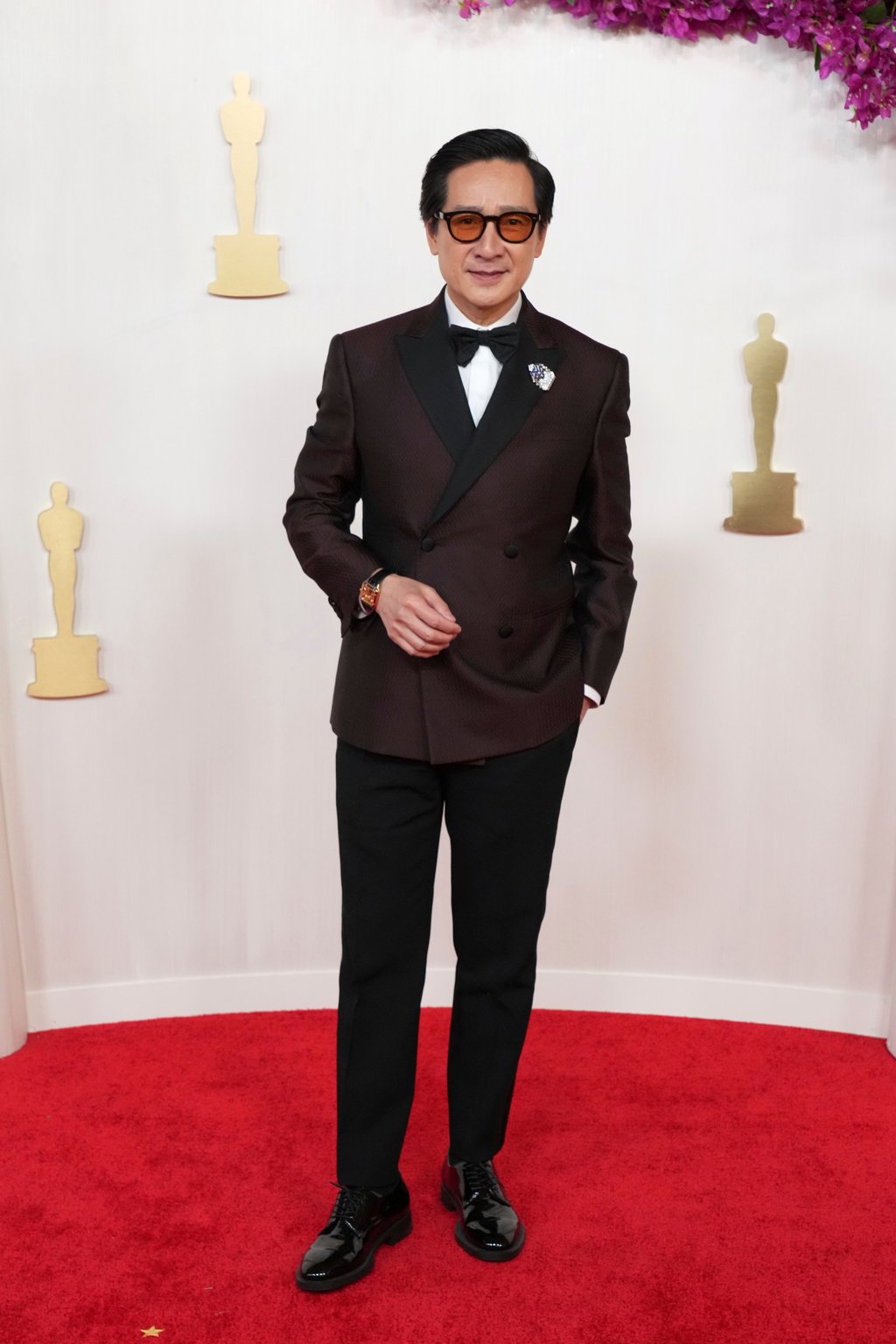 At the 2024 Oscars, Ke Huy Quan wore a stunning timepiece from Cartier. Photo: AP