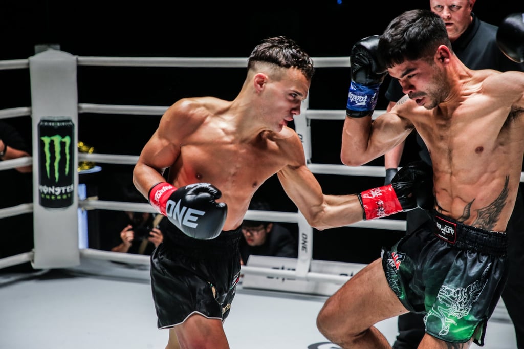 Prajanchai faces Jonathan Di Bella (left) in a unification bout on Friday. Photo: ONE Championship Prajanchai faces Jonathan Di Bella (left) in a unification bout on Friday. Photo: ONE Championship