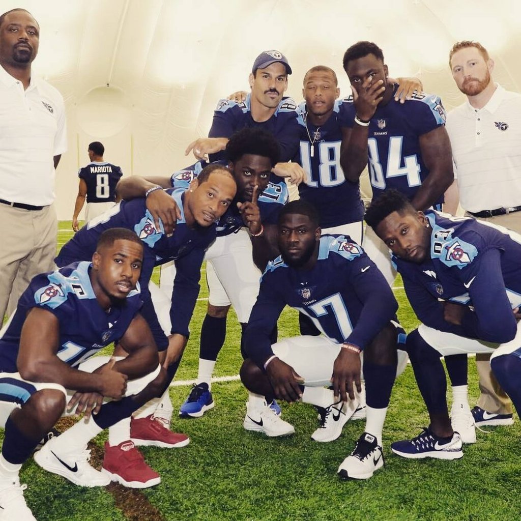 Eric Decker (centre top) shared this snap of his former team, the Tennessee Titans, in 2017. Photo: @ericdecker/Instagram