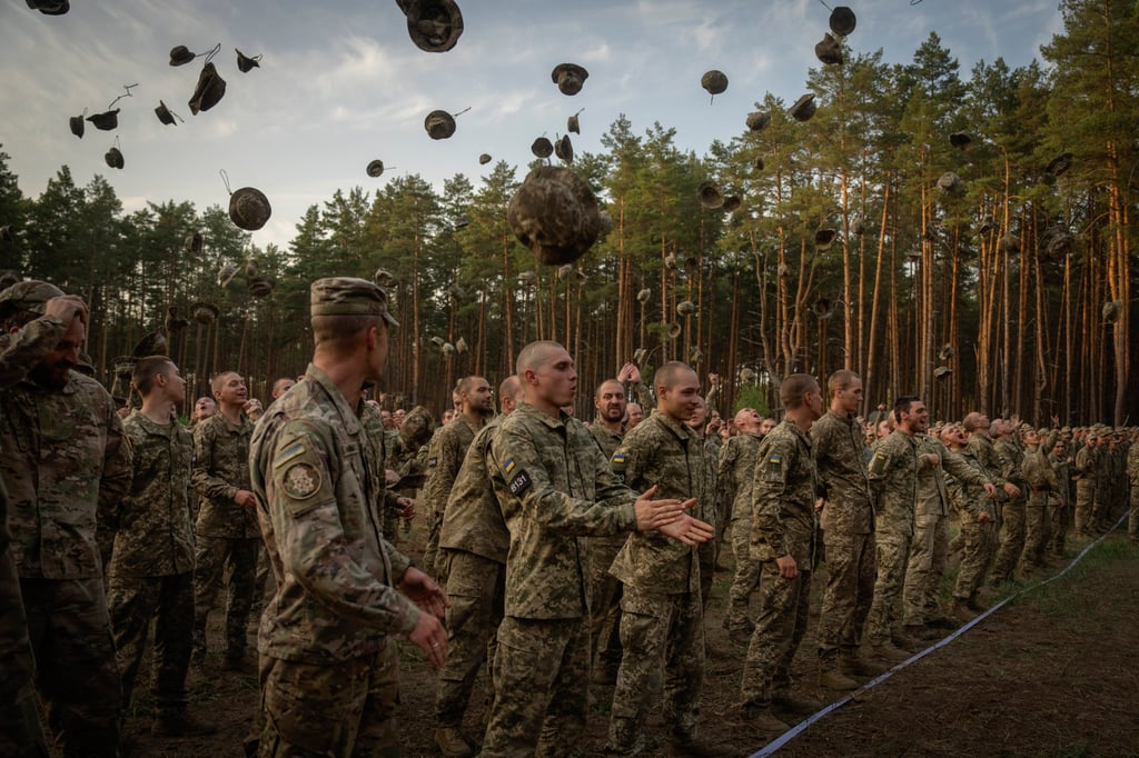 Ukraine has lowered the military conscription age from 27 to 25 in an effort to replenish its depleted ranks after more than two years of war following Russia’s full-scale invasion. Photo: AP Ukraine has lowered the military conscription age from 27 to 25 in an effort to replenish its depleted ranks after more than two years of war following Russia’s full-scale invasion. Photo: AP