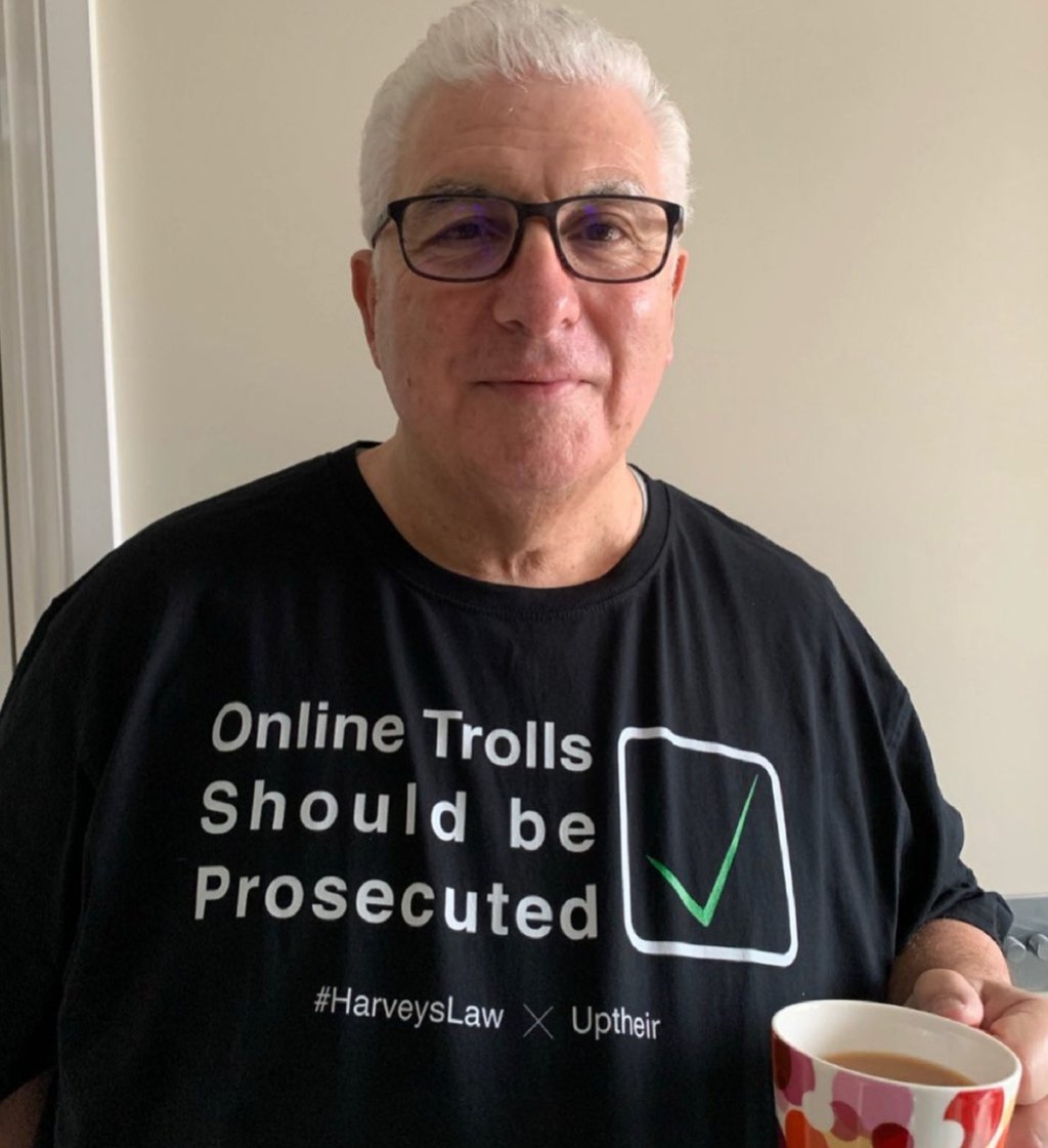 Mitch Winehouse sporting a provocative T-shirt. Photo: @mitchwinehouse/Instagram Mitch Winehouse sporting a provocative T-shirt. Photo: @mitchwinehouse/Instagram