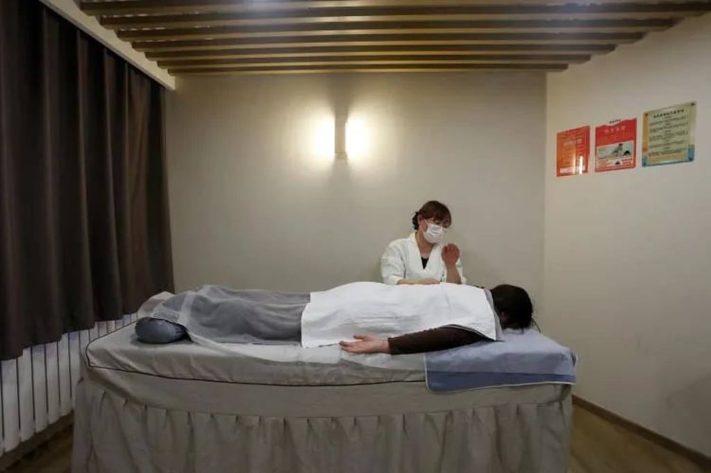 Practitioners say the slaps it entails must be hard and loud to make Zen slap therapy effective. Photo: Handout