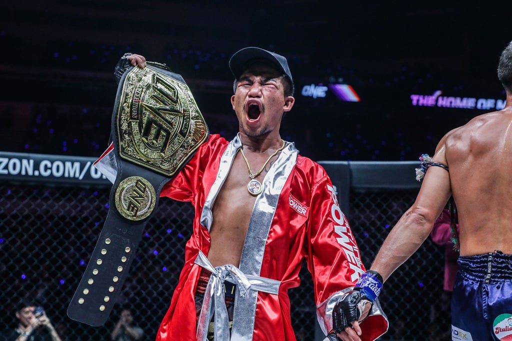 Rodtang Jitmuangnon with the ONE Championship flyweight title. Photo: ONE Championship