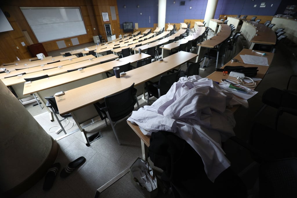 A lecture hall remains silent at a medical school in Daegu, South Korea, on April 8, amid the doctors’ strike. Photo: EPA-EFE/Yonhap
