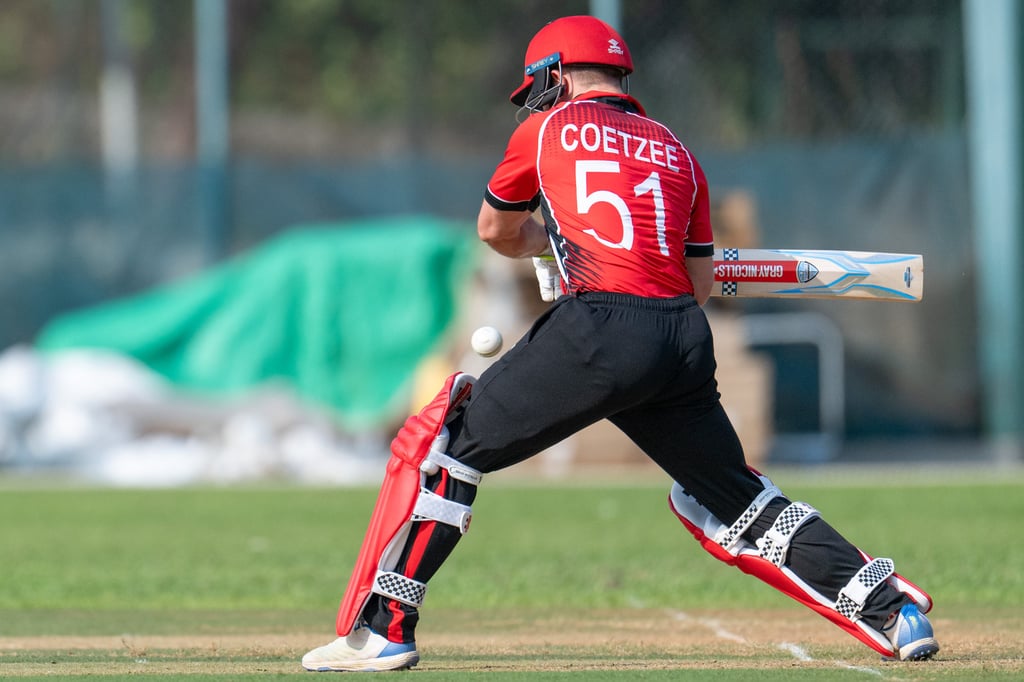 Head coach Simon Willis defended Martin Coetzee following a difficult run for the opener. Photo: Takumi Images. Head coach Simon Willis defended Martin Coetzee following a difficult run for the opener. Photo: Takumi Images.
