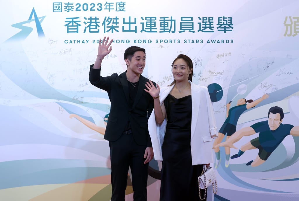 Badminton athletes Tang Chun-man (left) and Tse Ying-suet took home one of the team awards. Photo: Yik Yeung-man Badminton athletes Tang Chun-man (left) and Tse Ying-suet took home one of the team awards. Photo: Yik Yeung-man