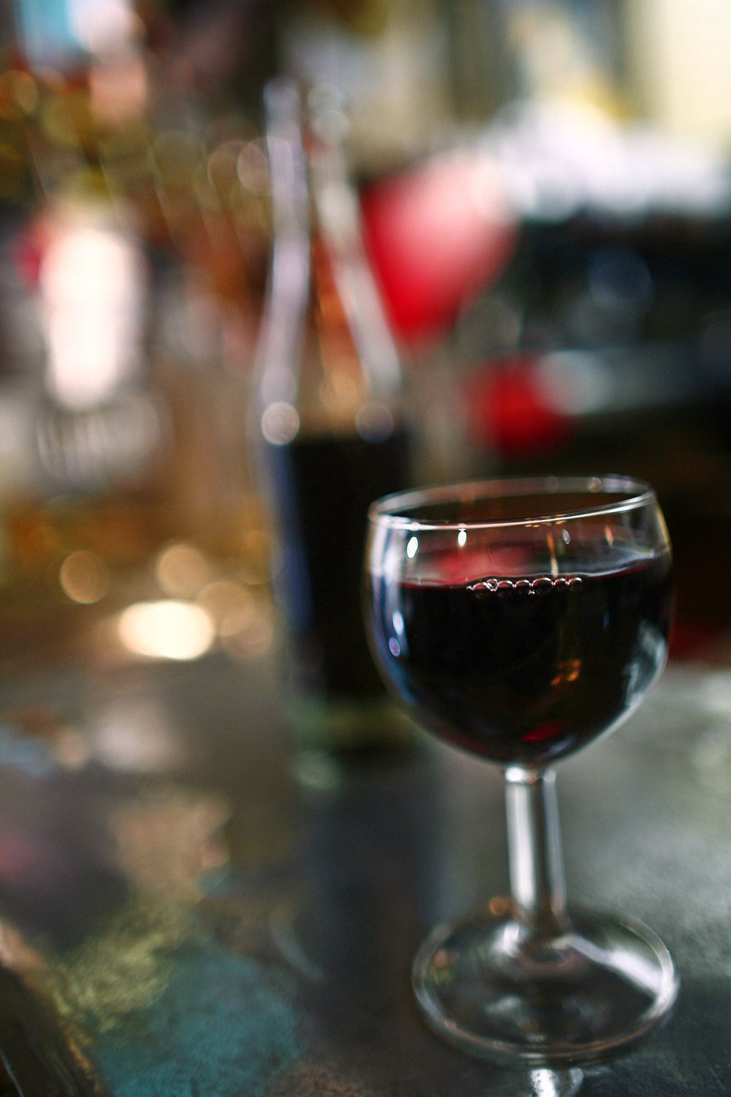 Red wines include the grape skins as part of the winemaking process, which apparently gave them health-enhancing antioxidants. But does that make them good for us? Who knows any more, Andrew Sun says. Photo: AFP Red wines include the grape skins as part of the winemaking process, which apparently gave them health-enhancing antioxidants. But does that make them good for us? Who knows any more, Andrew Sun says. Photo: AFP