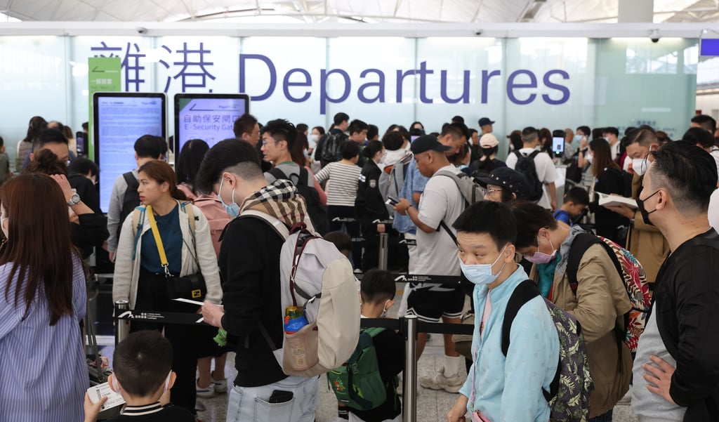 Japan’s ailing yen could boost travel to the country by bargain-hunting Hong Kong holidaymakers. Photo: Edmond So