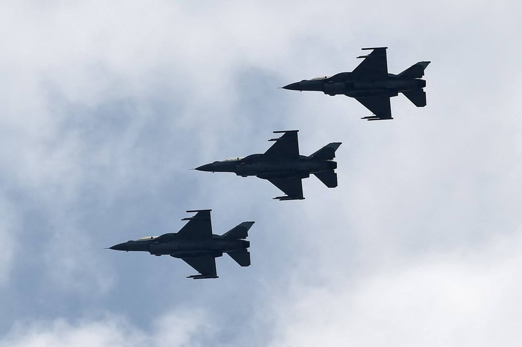 3 Republic of Singapore Air Force F-16 aircraft fly during a media preview in Singapore. Photo: AFP/File 3 Republic of Singapore Air Force F-16 aircraft fly during a media preview in Singapore. Photo: AFP/File