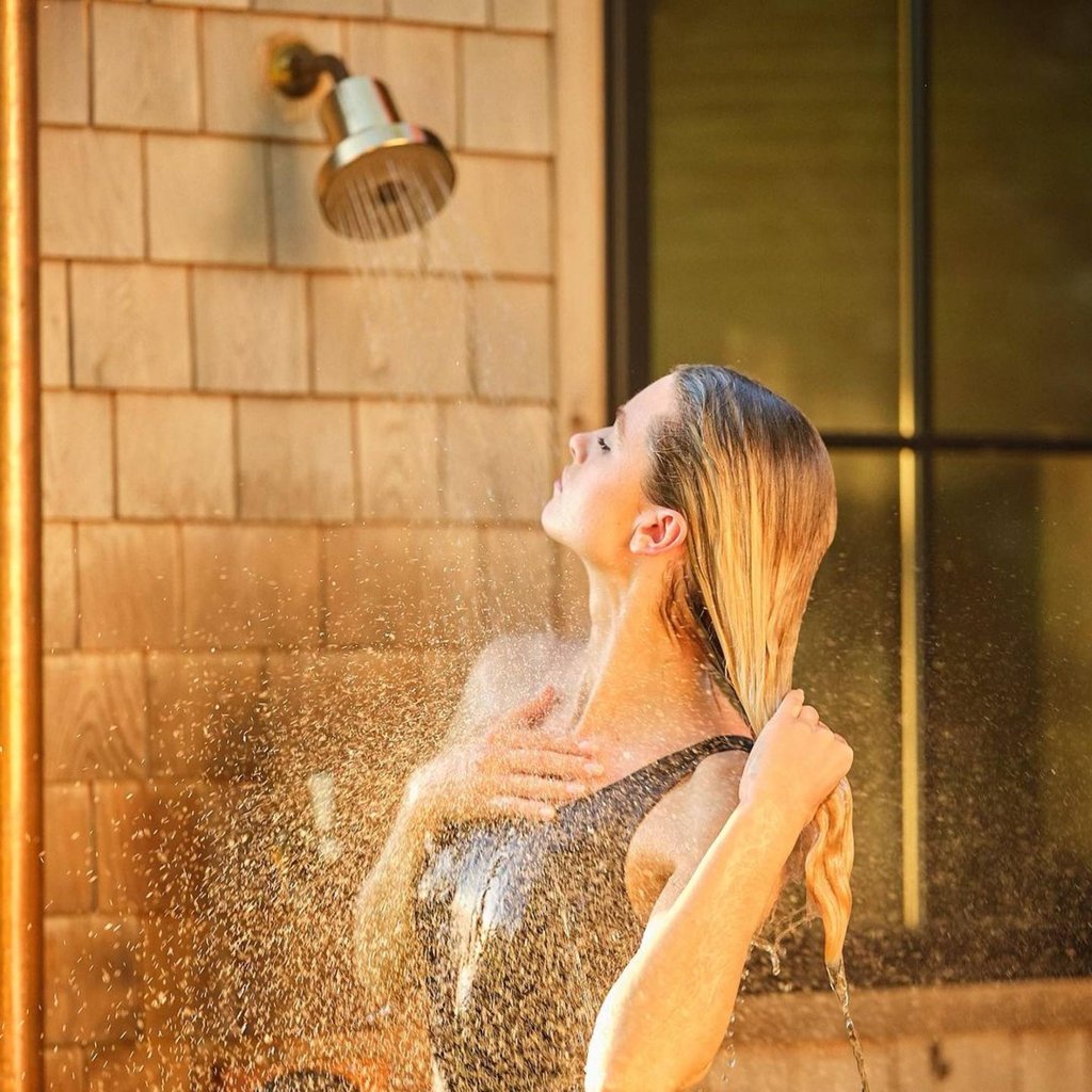 Hard or soft water impacts how showering affects your skin. Photo: @jolieskinco/Instagram Hard or soft water impacts how showering affects your skin. Photo: @jolieskinco/Instagram