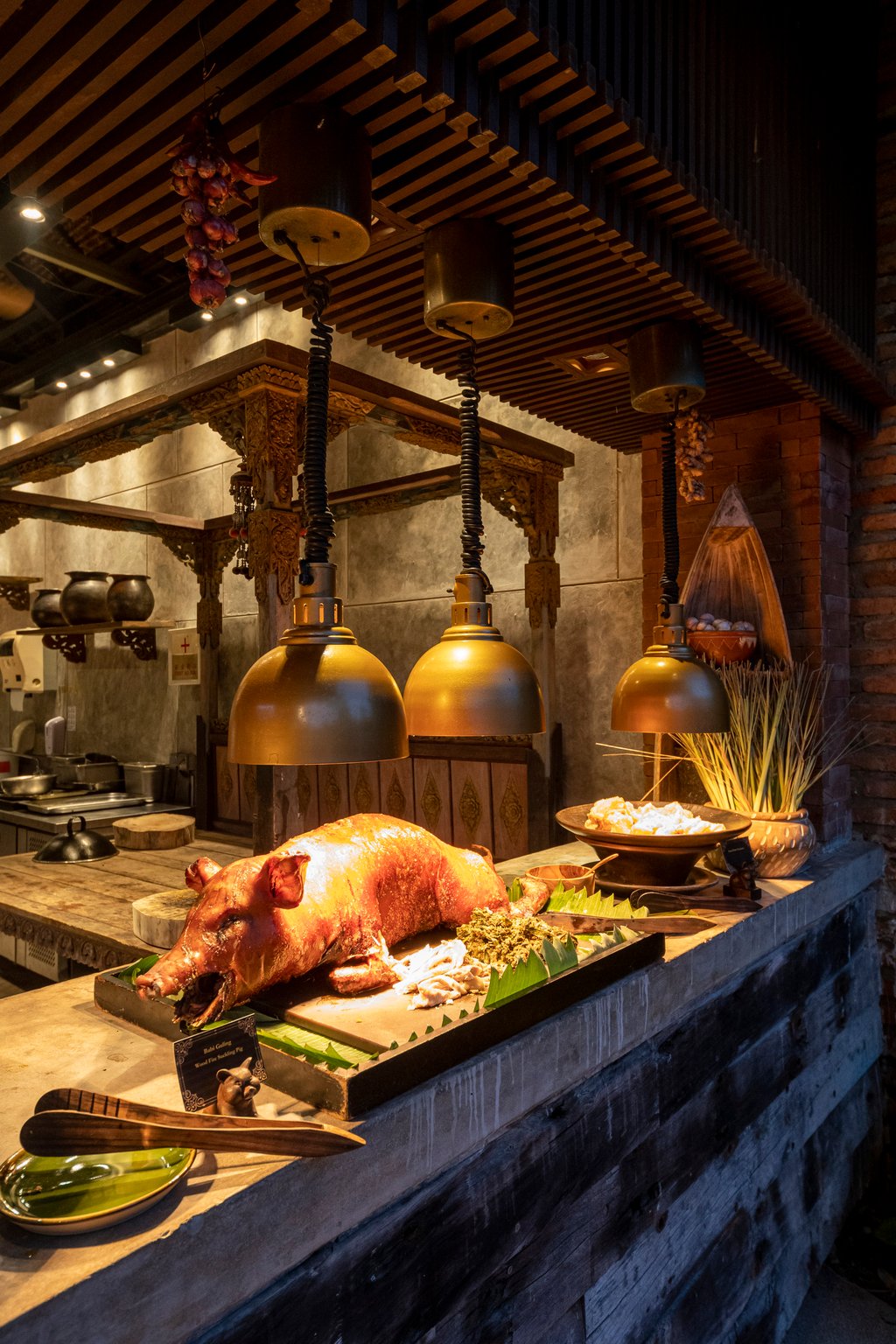 There are almost 200 restaurants in Bali selling babi guling. Photo: Kampoeng Bali There are almost 200 restaurants in Bali selling babi guling. Photo: Kampoeng Bali