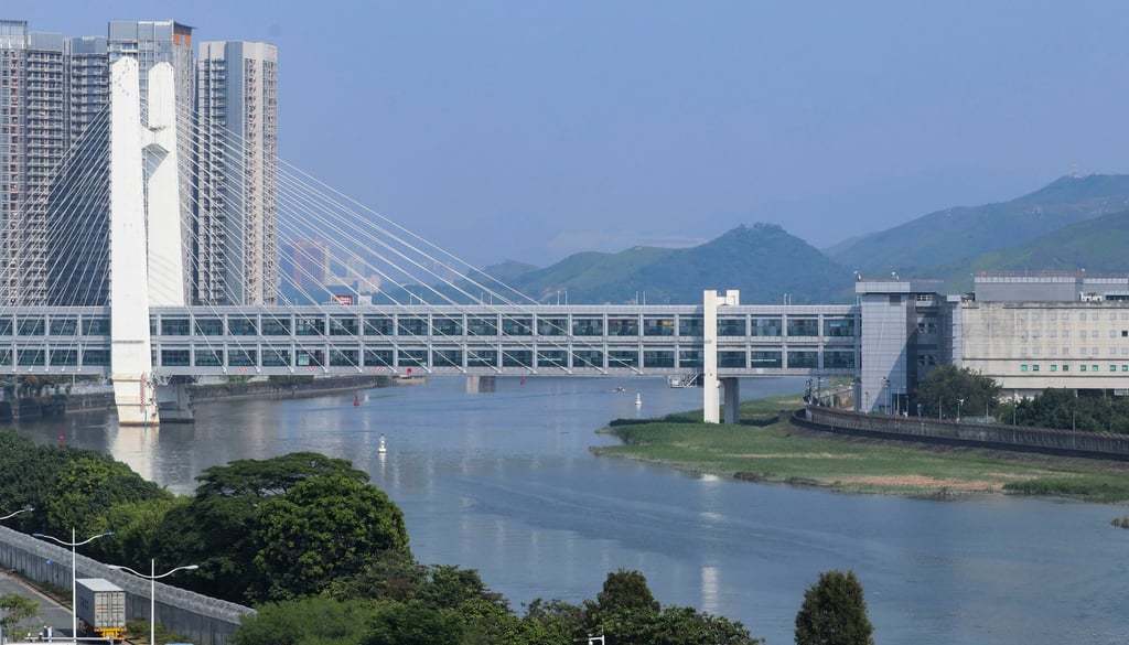 The Lok Ma Chau border bridge at Shenzhen’s Futian district. Lawmakers have said Hong Kong needs to more active in promoting links with mainland China to exploit opportunities. Photo: Roy Issa The Lok Ma Chau border bridge at Shenzhen’s Futian district. Lawmakers have said Hong Kong needs to more active in promoting links with mainland China to exploit opportunities. Photo: Roy Issa