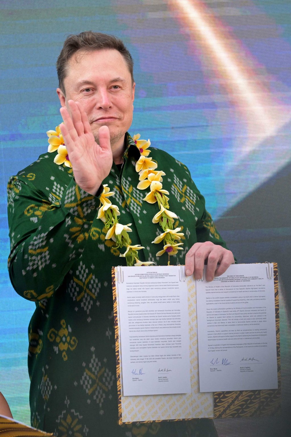 Tech billionaire Elon Musk inaugurating Starlink in Denpasar in his batik shirt. Photo: AFP