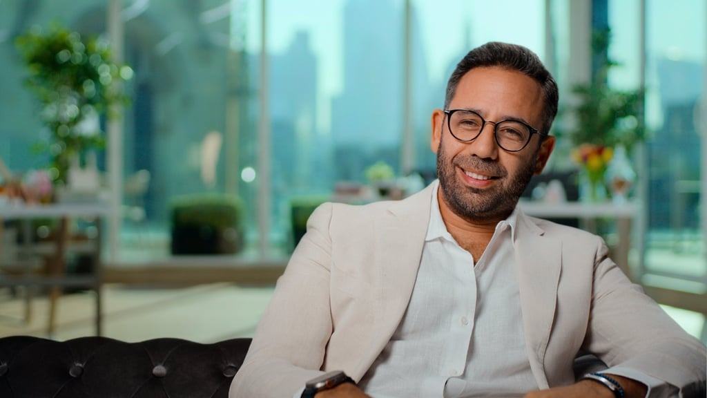 Property agent Daniel Daggers in a still from reality show Buying London on Netflix. Photo: Netflix