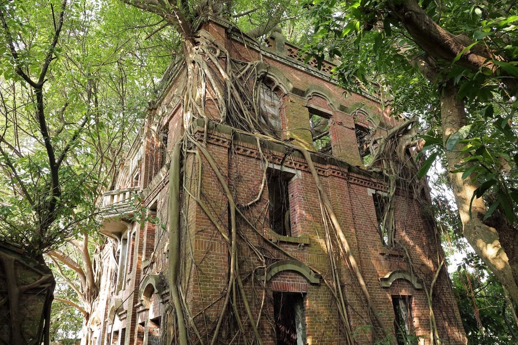 Economic pressure has seen people in Taiwan snap up cheap “haunted houses”. Photo: Shutterstock Economic pressure has seen people in Taiwan snap up cheap “haunted houses”. Photo: Shutterstock