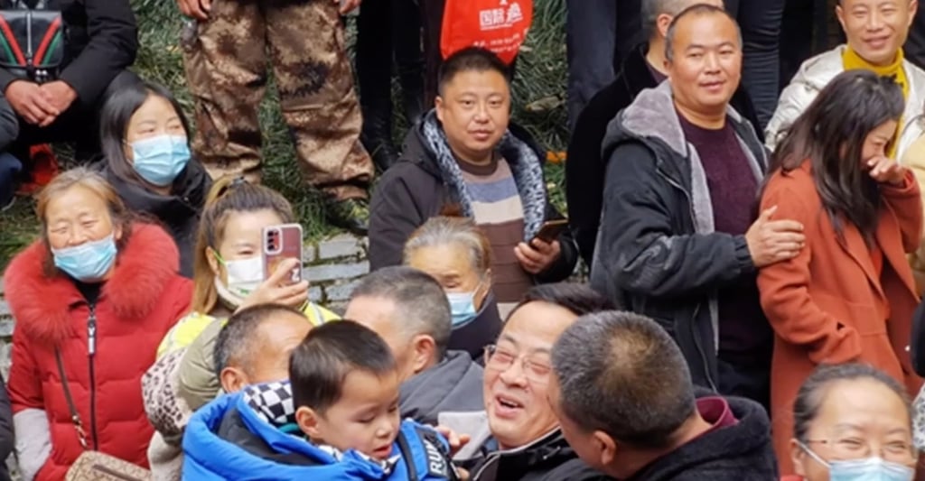 The event has its roots in the Qing dynasty when people “roamed around” for a day in the belief that doing so would cure illnesses. Photo: Baidu