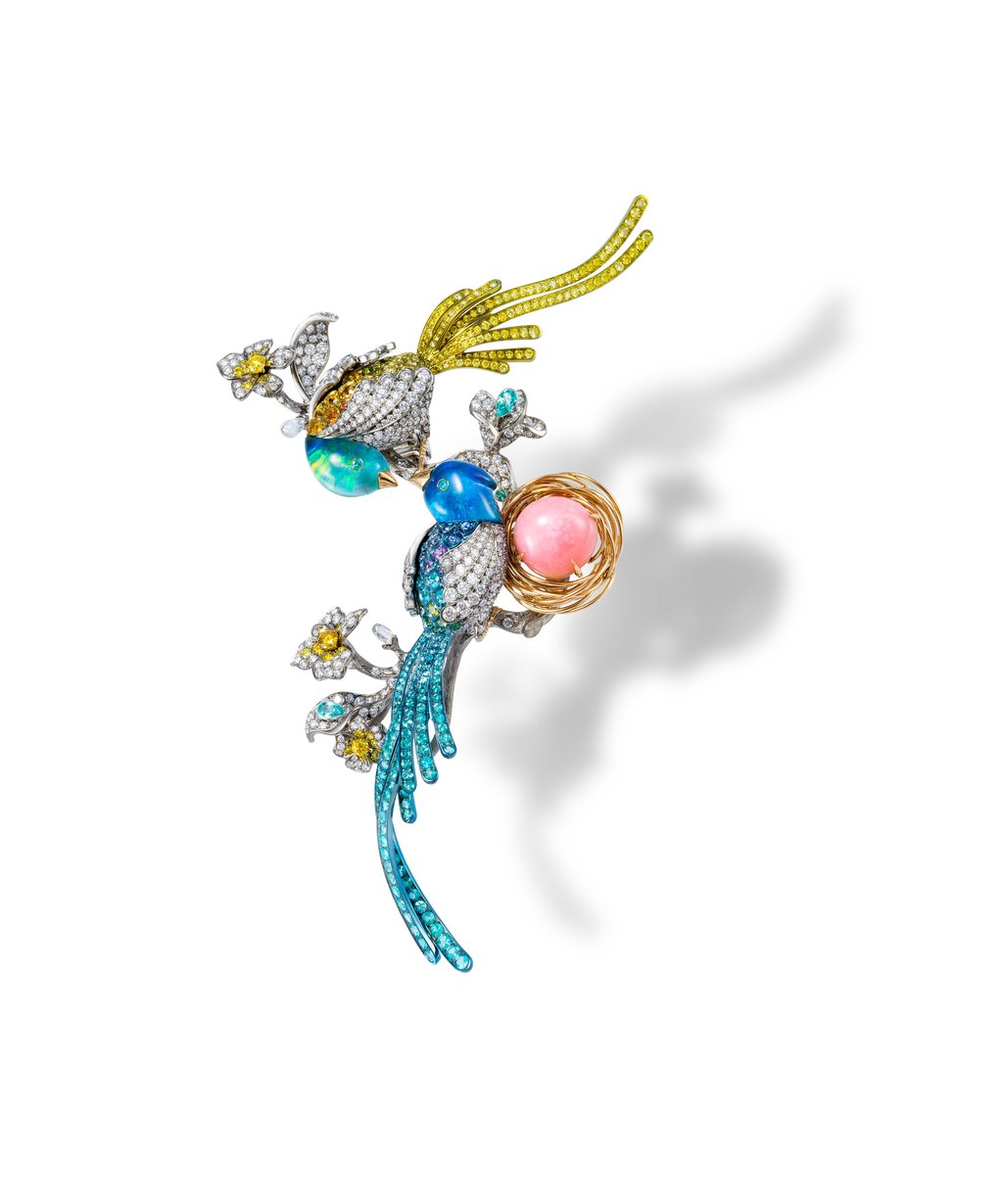 Anna Hu Formosa Magpie brooch Anna Hu Formosa Magpie brooch